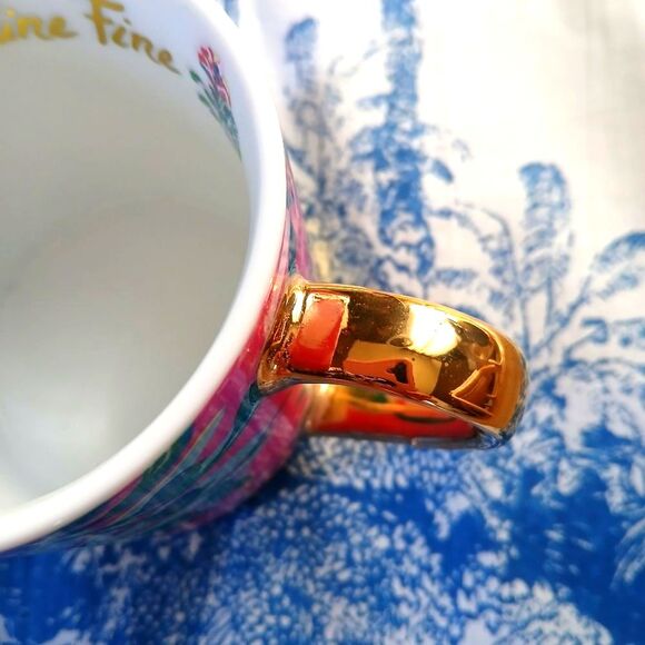 Authentic Lilly Pulitzer Coffee Mug Vibrant Floral Pink Gold "I'm Feline Fine" - Picture 3 of 8